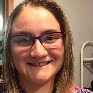 Meet your Posher, Kayla